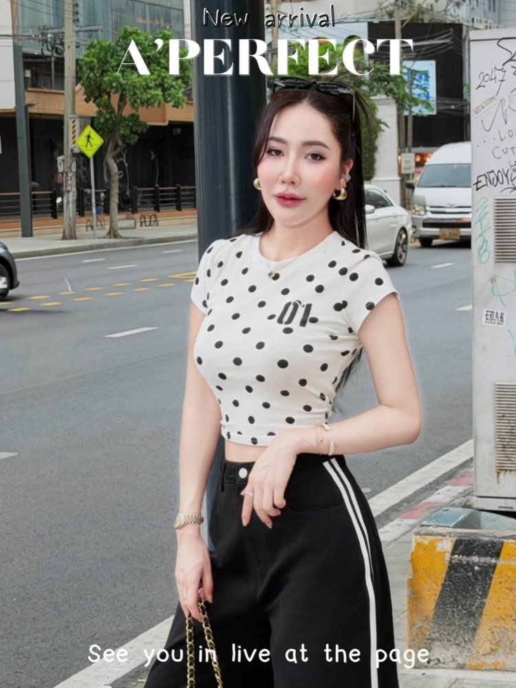 เสื้อเชิ้ตลินินแขนยาว สีขาว